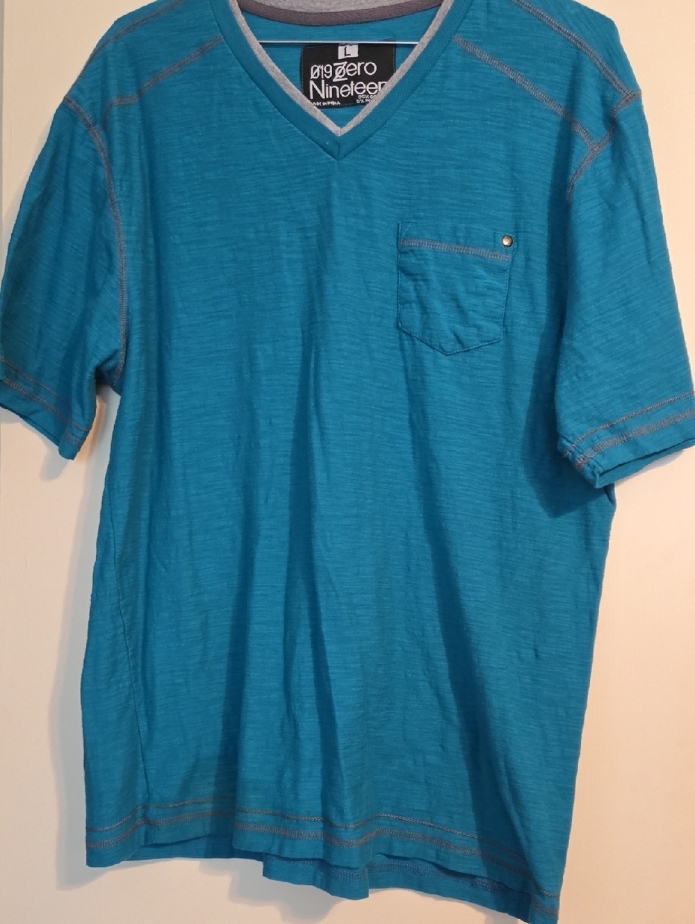 Zero Nineteen Men's V-Neck Pocket T-Shirt - Teal Blue